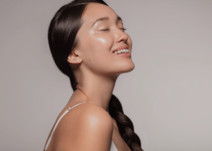 Glow from Within: Boosting Your Skin's Radiance with Nutritional Tips and Pitusa's Products