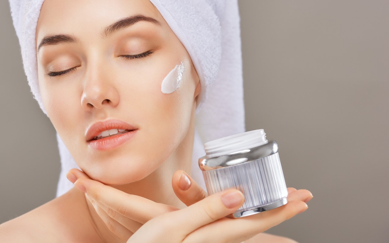 The Role of Antioxidants in Skincare: Protecting Your Skin from Environmental Damage