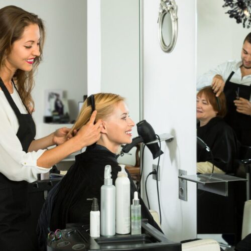 Why Salon Owners & Skincare Experts Should Consider a Pitusa Franchise