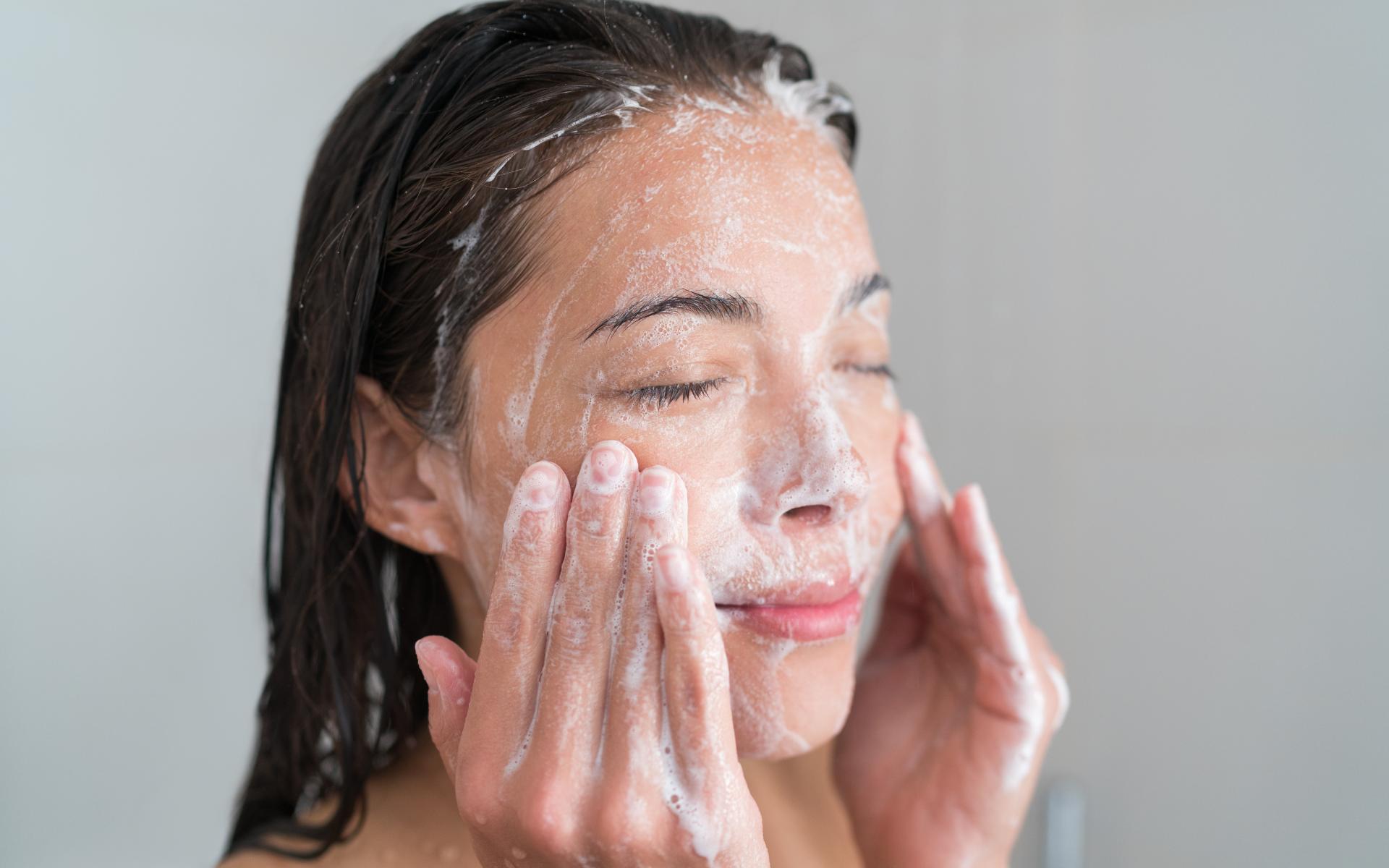 Why Most Acne Facewashes Fail to Clear Blocked Pores – The Truth About Salicylic Acid Facewash