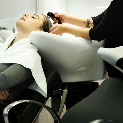 How Salon Owners Can Increase Revenue with Skincare Franchise